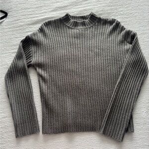 Cozy Ribbed Gray Knit Sweater